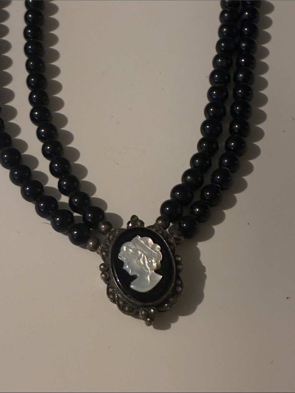 Black Cameo pendant double strand Beaded Necklace - Unbranded